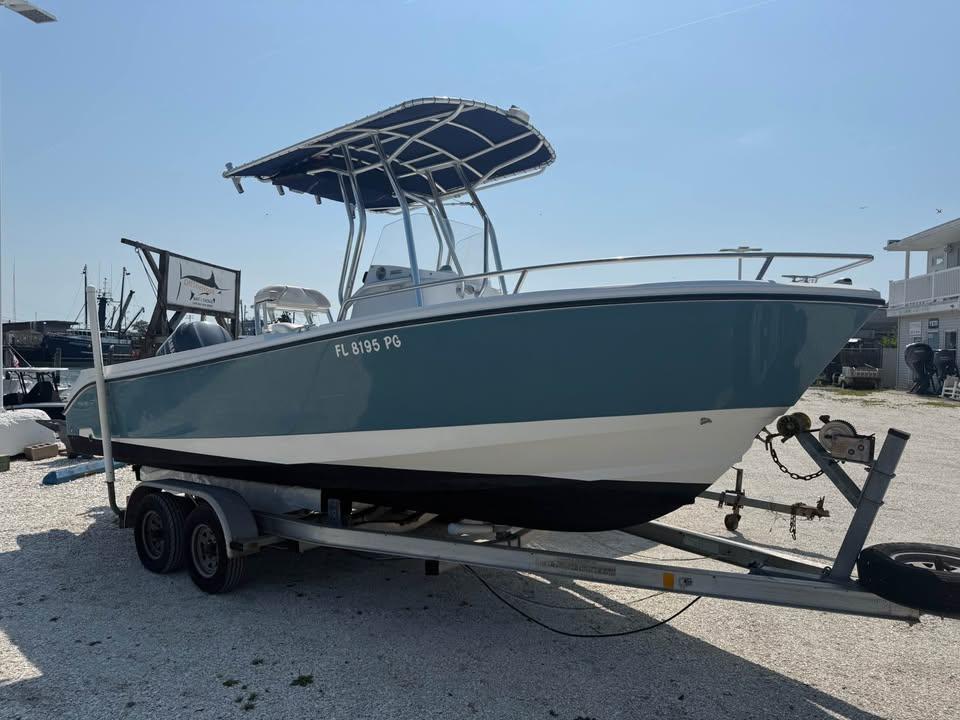 2011 Edgewater 205CC